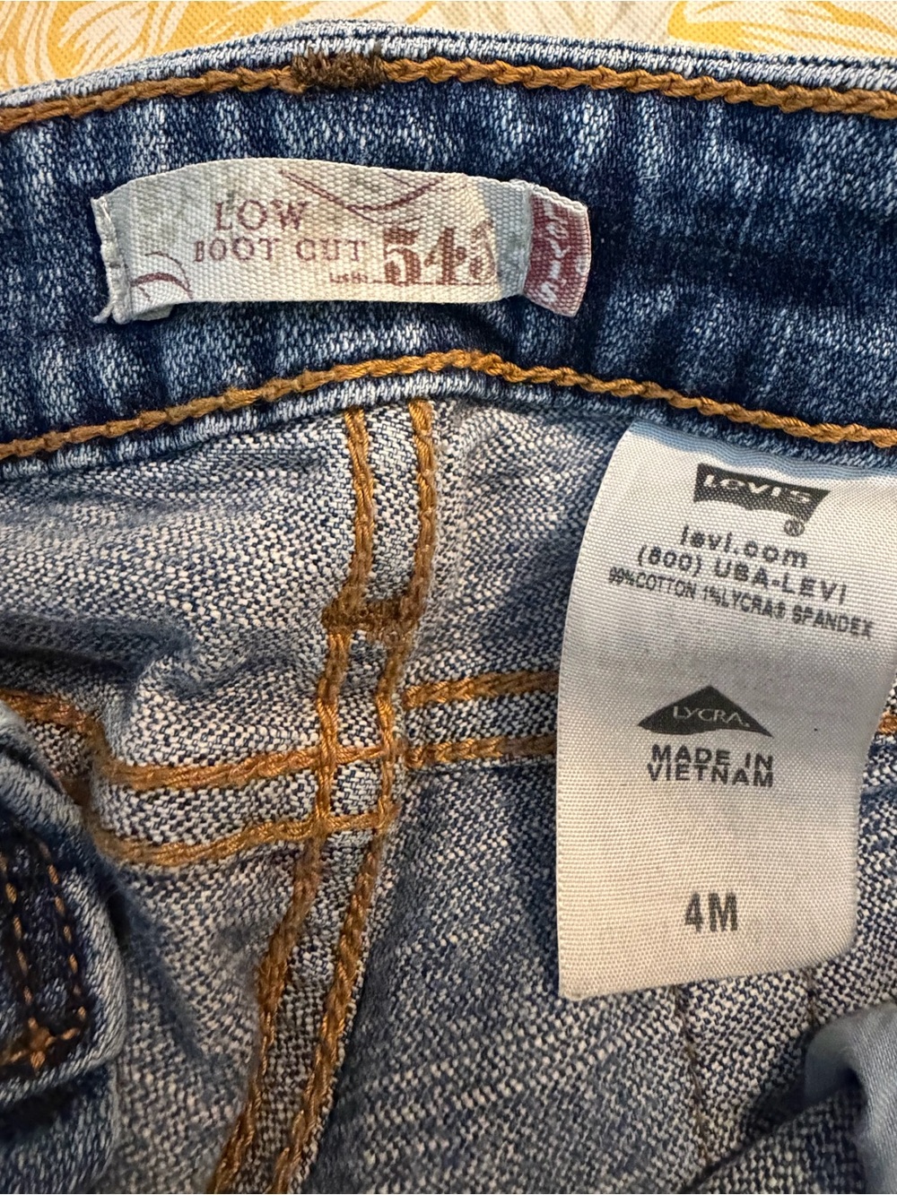 Vintage Levi’s 545 Low bootcut Flare Jeans size 4M blue wash - Picture 7 of 7